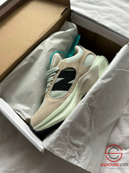 Кроссовки женские весенние