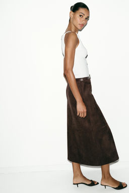 FALDA EFECTO ANTE CINTUR?N / Marr?n chocolate - Zara фото 5