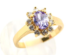 Кольцо циркон сиреневый малый овал в цирконах Размер 17