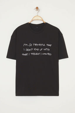 TRENDYOL MAN Siyah Oversize/Genis Kesim Yaz? Nak?sl? %100 Pamuk T-Shirt TMNSS25TS00203 - Trendyolmilla фото 6