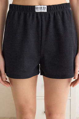 Trendyolmilla Antrasit Slogan Etiket Detayl? Waffle Kumas Sortlu Orme Pijama Tak?m? THMSS25PT00072  фото 4