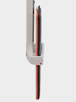 Швабра с отжимом и водосгоном Raccoon, 2 насадки из микрофибры 39×12 см, стальная ручка 130 см