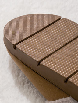 ??i T?yl? Kad?n Ev Terli?i