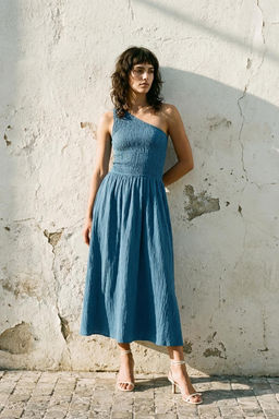 Saks Belden Ac?lan Ust Bedeni Gipeli Tek Omuz Midi Dokuma Elbise TWOSS23EL01830