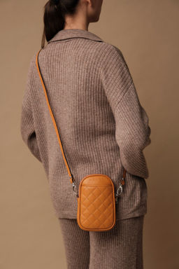 Сумка кожаная Azaro 30832 оранжевый карандаш