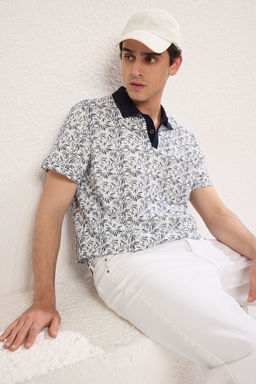 TRENDYOL MAN Lacivert Regular/Normal Kesim Desenli Polo Yaka T-shirt TMNSS25PO00032