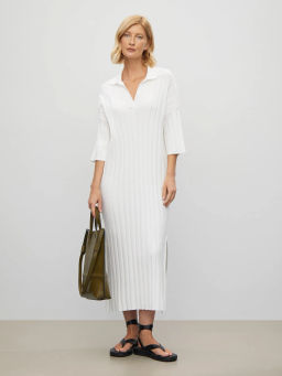 Платье вязаное