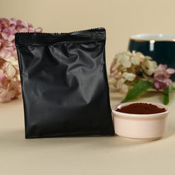 Подарочный набор Цвети от счастья: чай чёрный со вкусом клубники 50 г., кофе со вкусом нуги 50 г., варенье из сосновых шишек с клюквой 30 г., крем-мёд с клбуникой, 30 г., крем-мёд с черникой 30 г. - Фабрика счастья фото 4