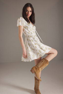 TRENDYOLMILLA Ekru Cicekli Mini Dokuma Elbise TWOSS25EL00789