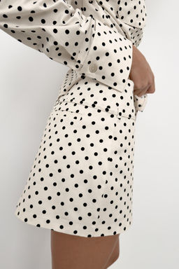 FALDA PANTAL?N CINTUR?N / Blanco / Negro - Zara фото 3