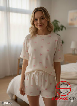 Пижама с шортами женская