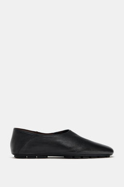 LIMITED EDITION FLAT LEATHER SHOES - Zara фото 5