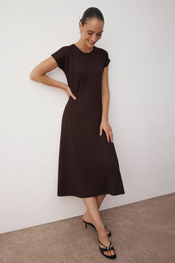 Kahverengi Ay Kol A-line/Can Ac?lan Bisiklet Yaka Maxi Orme Elbise TWOSS25EL00898
