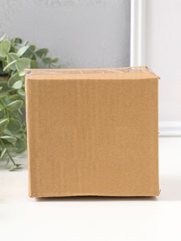 Фигурка полистоун Цыплёнок с цветочной лентой с пожеланием, 12 см