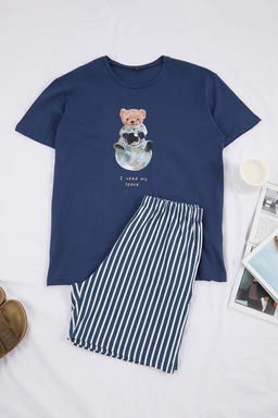 Indigo Regular Pamuklu K?sa Kol Ust Ay?c?k Bask?l? Alt Cizgili Pijama Tak?m? TMNSS26PT00013