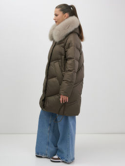 Пальто зимнее утепленное с мехом и капюшоном тренд темно-коричневого цвета 7745TK - Visdeer фото 5