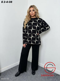 Костюм женский с рисунком