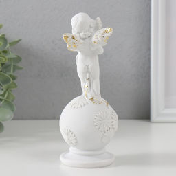 Фигурка полистоун Белоснежный ангел на шаре с цветами, с золотом, 16?6?6 см