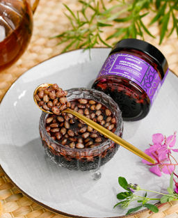 Ядро кедрового ореха в сиропе из черники 110 г