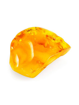 Кусочек полупрозрачного балтийского янтаря с красивой текстурой
