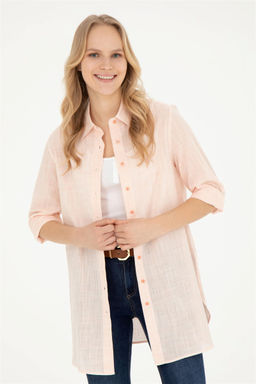 Женская рубашка лососевого цвета с длинным рукавом