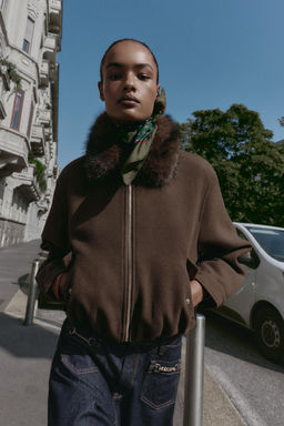 SOFT BOMBER JACKET WITH FAUX FUR COLLAR - Zara фото 4