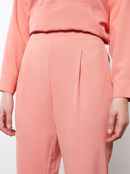 Kad?n Standart Fit D?z Pantolon