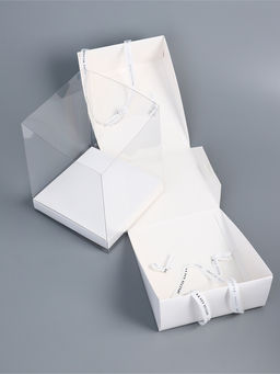 Коробка под бенто - торт с ленточками, белая, 21×21×25 см