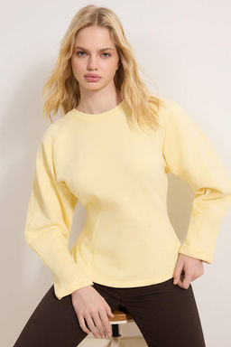 Ac?k Sar? Kal?n Sardonsuz Belden Oturmal? Bisiklet Yaka Orme Sweatshirt TWOAW26SW00068