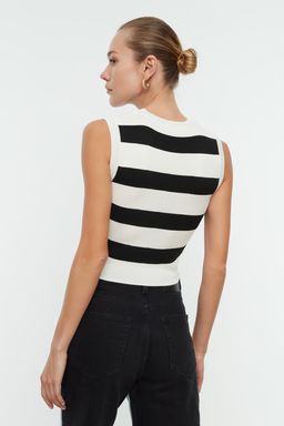 Ekru Crop Cizgili Bluz TWOSS22BZ1173