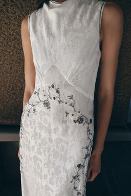 VESTIDO JACQUARD ABALORIOS LENTEJUELAS / crudo-blanco - Zara фото 2