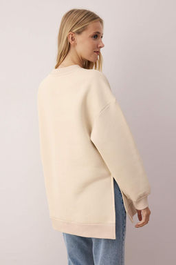 Bej Oversize/Genis Kal?p Y?rtmac Detayl? Kal?n Ici Polarl? Orme Sweatshirt TWOAW23SW00195