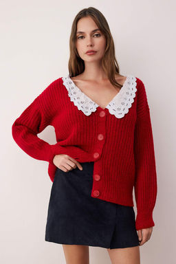 K?rm?z? Gomlek Yaka Garnili Yumusak Dokulu V Yaka Triko H?rka TWOAW26HI00058