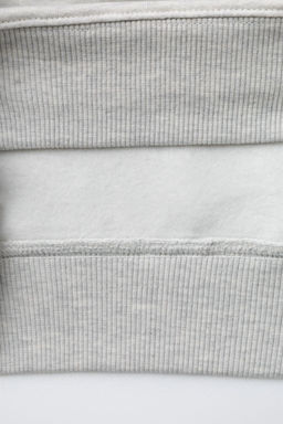SUDADERA CAPUCHA TEXTO RIZO / Gris vigor? - Zara фото 6
