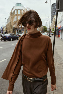 FINE KNIT BOW SWEATER - Zara фото 3