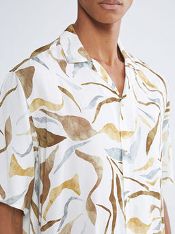 Regular Fit Resort Yaka K?sa Kollu Desenli Poplin Erkek G?mlek