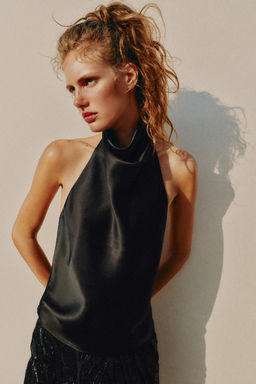 TOP HALTER SATINADO / Negro - Zara фото 4