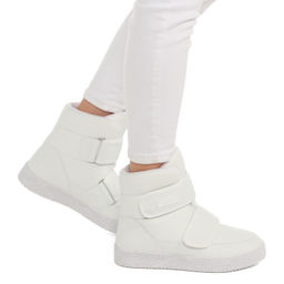 Женские дутики TENDANCE