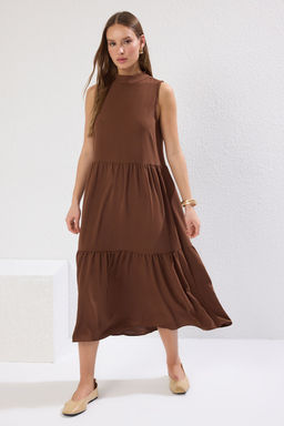 Kahverengi Shift/Duz Kesim Dik Yaka Midi Dokuma Elbise TWOSS20EL1864