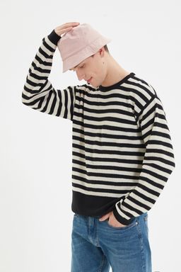 Trendyolmilla Man Siyah Casual Oversize Fit Pamuklu Genis Kal?p Bisiklet Yaka Cizgili Triko Kazak TMNAW22KZ1291  фото 3