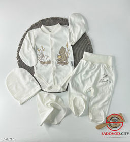 Комплект из 4 предметов (боди, ползунки, шапка, платочек)
