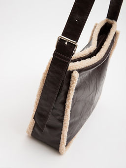 V105 048 12 Сумка женская