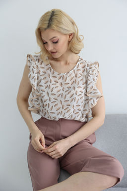 Топ с воланом