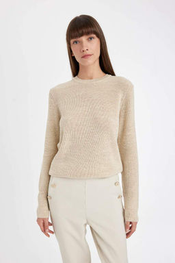 Свитер-туника из блестящей ткани обычного кроя с круглым вырезом