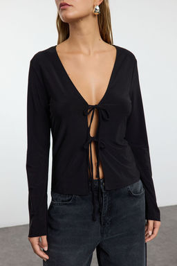 Trendyolmilla Siyah Vucuda Oturan Regular/Normal Kal?p Baglama Detayl? Esnek Orme Bluz TWOAW25BZ00254  фото 4