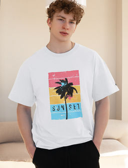 Свободная футболка с авторским принтом