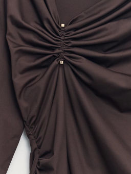 Лонгслив с декоративным узлом / Zarina  фото 10