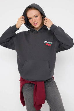 Teen Kal?n Ici Polarl? Antrasit Kapusonlu On ve S?rt Cilek Bask?l? Orme Sweatshirt TWOAW26SW00114