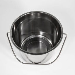 Ведро с крышкой, 7 л, мерная шкала, нержавеющая сталь