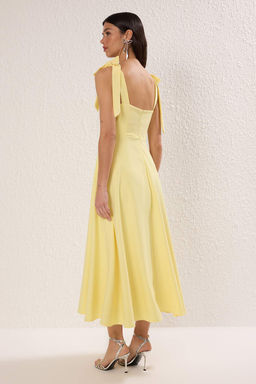 Ac?k Sar? A-Kesim Ask? Baglama Detayl? Dokuma Midi S?k Abiye Gece Mezuniyet Elbisesi TPRSS24EL00251